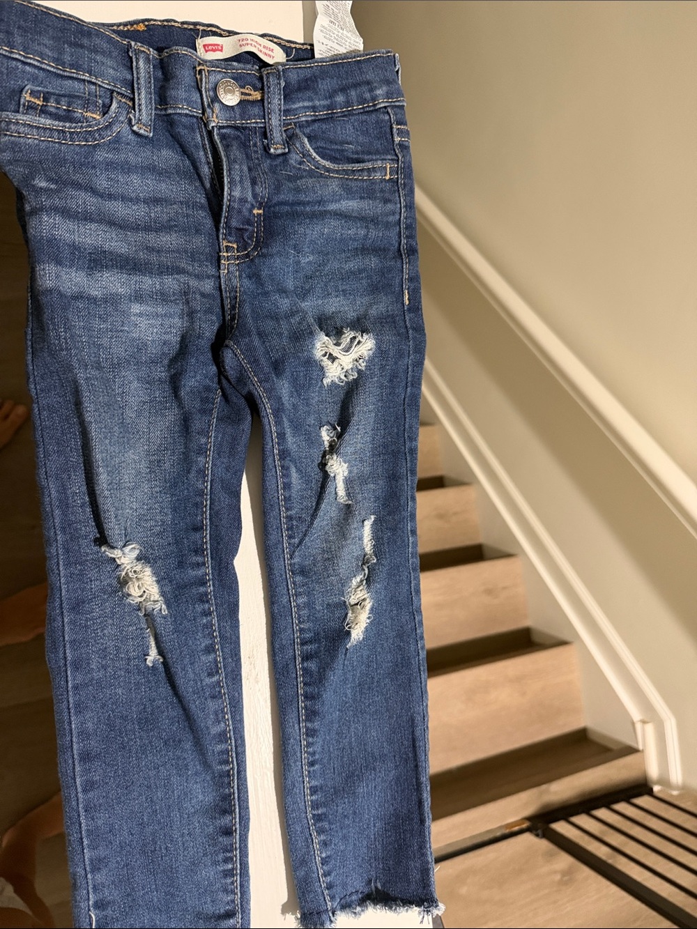 Levi's Distressed Dark Blue Skinny Jeans